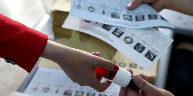 İSTANBUL İÇİN 49 BELEDİYE BAŞKAN ADAYI YARIŞACAK