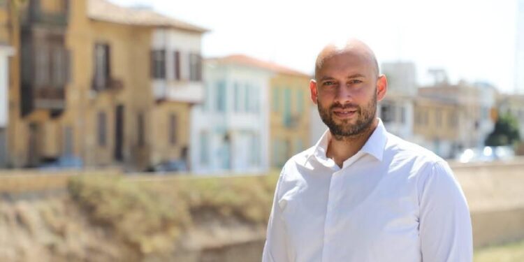 “BİR AN ÖNCE ERKEN SEÇİM YAPILMALI”