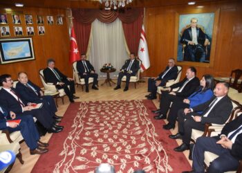 BAŞBAKAN YÖK HEYETİ İLE GÖRÜŞTÜ “KKTC ÜNİVERSİTELER ADASIDIR”