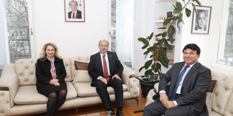 TATAR KKTC BERLİN TEMSİLCİLİĞİNİ ZİYARET ETTİ