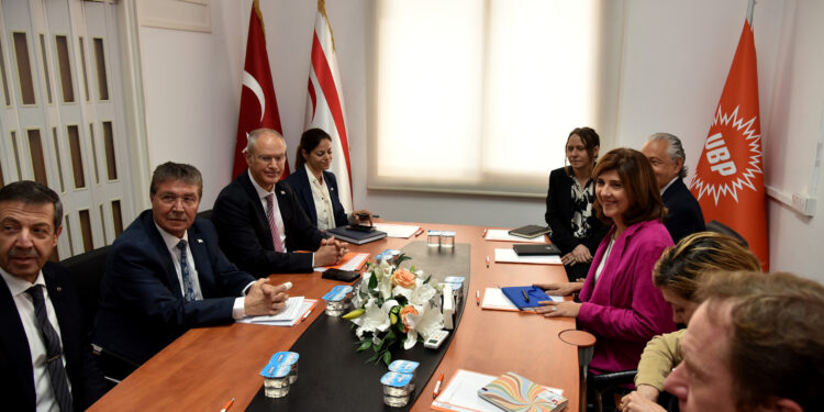 HOLGUIN SİYASİ PARTİLERDEN İLK OLARAK UBP’Yİ ZİYARET ETTİ