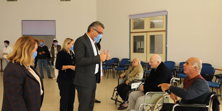 ERHÜRMAN: “YAŞLILARA VERİLEN ÖNEM, BİR TOPLUMUN UYGARLIK GÖSTERGESİDİR”