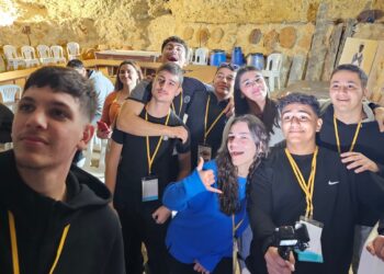 KIBRISLI TÜRK VE KIBRISLI RUM GENÇLER BİR ARAYA GELDİ