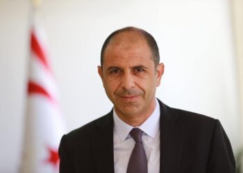 “HAKKINDA SORUŞTURMA AÇILANLAR KAMU GÖREVLERİNDEN UZAKLAŞTIRILMALI”