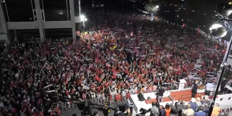 “SEÇİM SONUÇLARI SİYASET YAPAN HERKESE BİR YOL HARİTASI ÇİZİYOR”