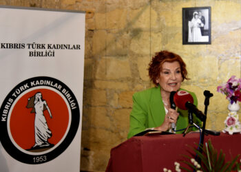 “ANNEMİN YÜREĞİNİN SESİ EL İŞİ SERGİSİ” AÇILDI