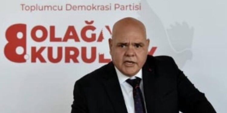 ÖZKUNT: “TURGAY AVCI İSTİFA ETMELİ”