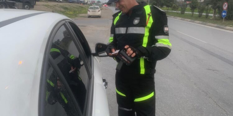 TRAFİK DENETİMLERİNDE 446 SÜRÜCÜ RAPOR EDİLDİ