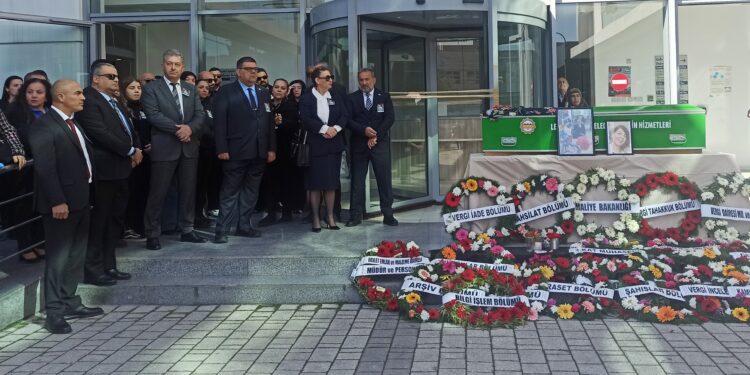 RÜYA EYÜPOĞLU İÇİN GELİR VE VERGİ DAİRESİ’NDE TÖREN