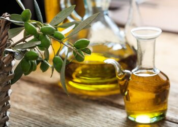 “ZEYTİN VE ZEYTİN ÜRÜNLERİ İŞLETMELERİNİN KAYIT YAPMA ZORUNLUĞU VAR”