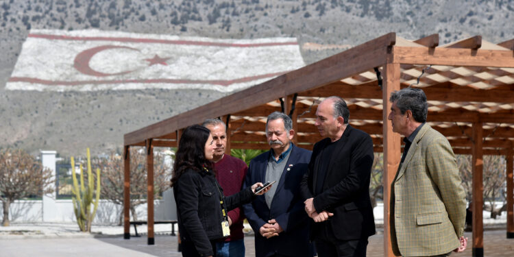 TAŞKENT ŞEHİTLİĞİ’NE TC BÜYÜKELÇİLİĞİ VE KEİ OFİSİNİN DESTEĞİYLE GÖLGELİK YAPILDI