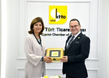 HOLGUIN TİCARET ODASI’NI ZİYARET ETTİ