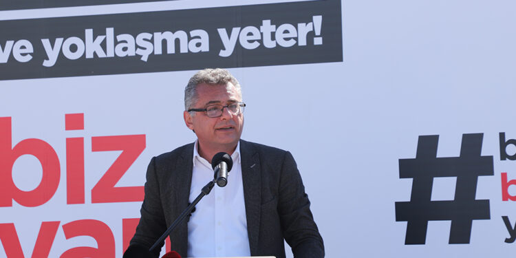 “POPÜLİZME VE MAGAZİNE DEVAM EDERSEK, BU BİZİ YOK OLUŞA SÜRÜKLER”