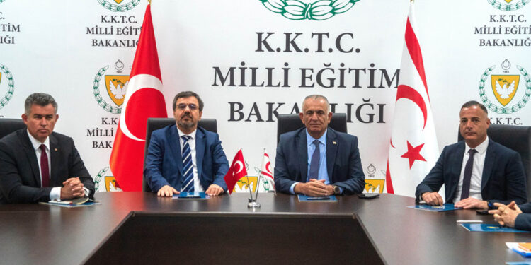 YÖK HEYETİ İLE TOPLANTI “ACİL BİR DURUMLA KARŞI KARŞIYAYIZ”