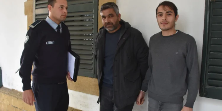 İÇİNDE UYUŞTURUCU KALINTISI BULUNAN ÖĞÜTÜCÜ İLE YAKALANDI