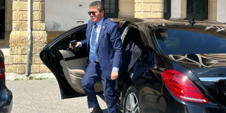 BAŞBAKAN BAŞSAVCI İLE GÖRÜŞTÜ