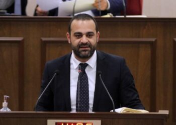 “BİZ SÜREKLİ SKANDALLARLA MI ÇALKALANACAĞIZ?”