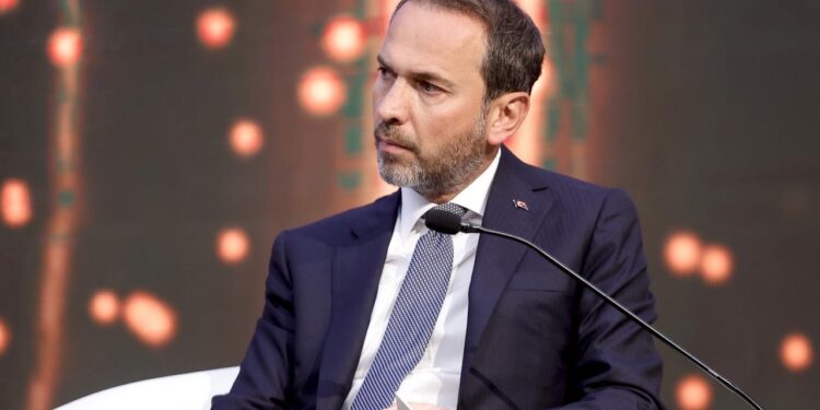 “TÜRKİYE GAZ TEDARİKİNİ ‘ÇEŞİTLENDİRMEK’ İÇİN EXXONMOBIL İLE GÖRÜŞÜYOR”