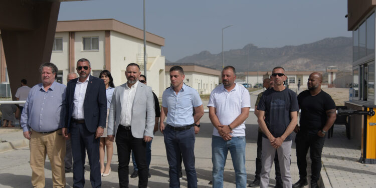 KTAMS VE KAMU-İŞ’İN MERKEZİ CEZAEVİ’NDEKİ GREVİ 15 GÜNDÜR DEVAM EDİYOR