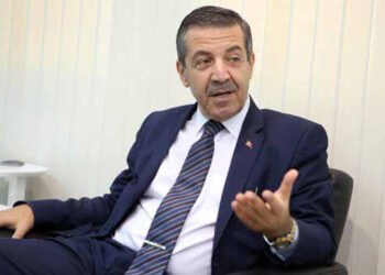 ERTUĞRULOĞLU, FRANSA BÜYÜKELÇİSİNİN DEMECİNİ ELEŞTİRDİ: “YETKİSİNİ AŞAN SAYGISIZCA İFADELER”