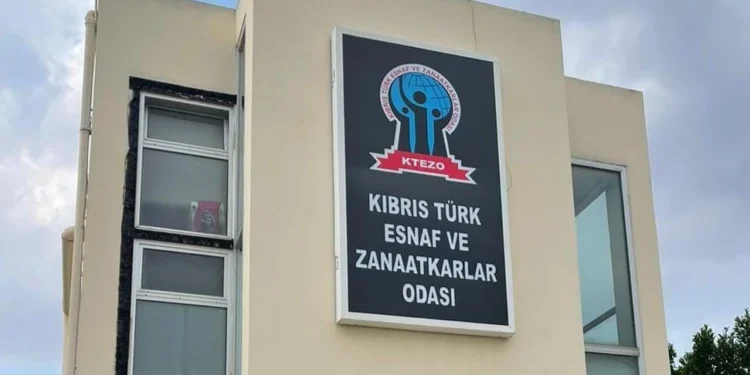 “AKIL DIŞI KARARLA, ESNAF İLE HALK KARŞI KARŞIYA GETİRİLDİ”