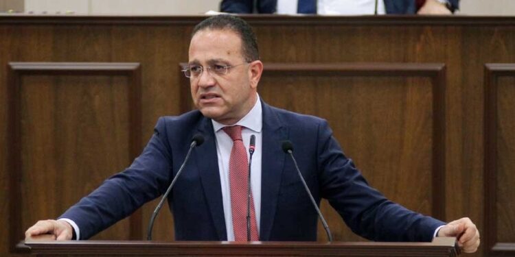 “ASGARİ ÜCRETİN YENİLENİP YENİLENMEYECEĞİ NET OLARAK AÇIKLANMALI”