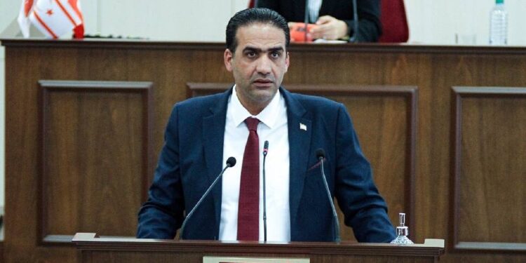 “ÖZEL SEKTÖRDE MAAŞ VE ÖZLÜK HAKLARI İLE İLGİLİ DÜZENLEMELER YAPILACAK”