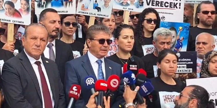 “HÜKÜMET, BAKANLAR, YAVRULARIMIZIN YAKINLARI  VE HALKIMIZLA BURADAYIZ”