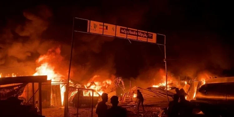 İSRAİL REFAH’TA ÇADIR KAMPI BOMBALADI… 40 KİŞİ ÖLDÜ