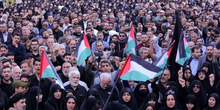 REİSİ’NİN PERŞEMBE GÜNÜ TOPRAĞA VERİLMESİ BEKLENİYOR