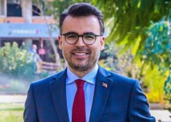 GAZETECİ KARAHASAN TUTUKLANDI