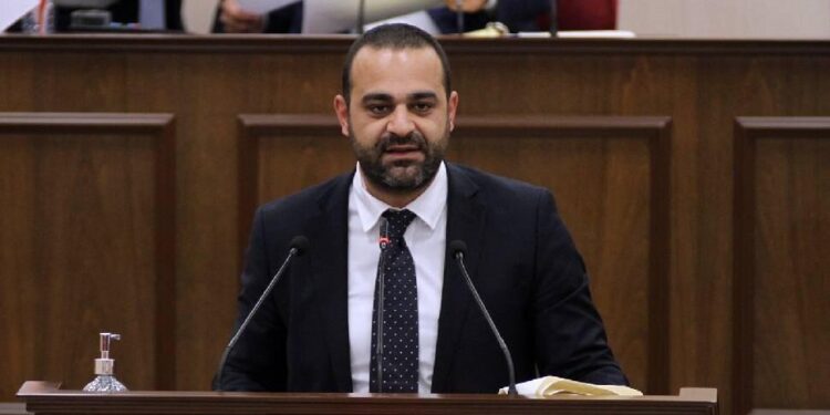 SİZ KİMİ KANDIRIYORSUNUZ?