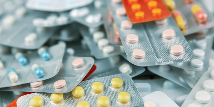 VATANDAŞ MAĞDUR İLACA ULAŞAMIYOR