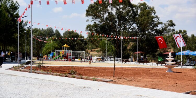 ÇAYÖNÜ’NDE, “ATATÜRK PARKI VE PİKNİK ALANI”NIN AÇILIŞI YAPILDI