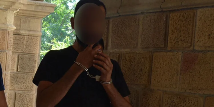 ESKİ EŞİNİ DÖVMEKTEN TUTUKLANDI