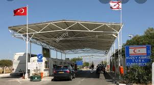 SAHTE KİMLİKLE GÜNEYE GEÇMEYE ÇALIŞTILAR KAPIDA YAKALANDILAR