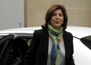 HOLGUIN BUGÜN ADAYA GELİYOR