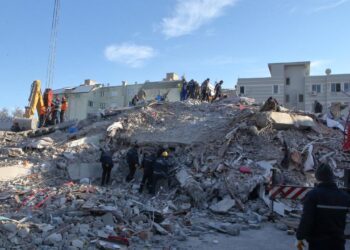 İSİAS OTEL’LE İLGİLİ BİLİR KİŞİ RAPORU 9 EYLÜL ÜNİVERSİTESİ TARAFINDAN YENİDEN HAZIRLANACAK