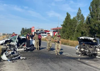 ERCAN-İSKELE YOLUNDA KAZA…BİR KİŞİ YOĞUN BAKIMDA