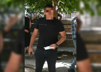 ÖĞRENCİSİNİ YUMRUKLADI