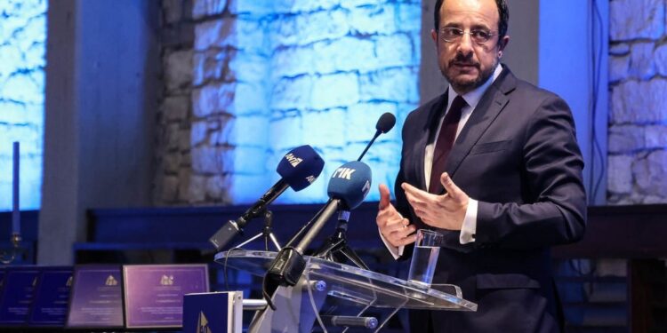 HRİSTODULİDİS’TEN TATAR’A “MASADAN KAÇMASINI ANLAYAMIYORUM”