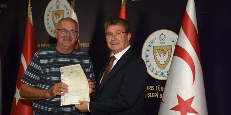 GÜZELYURT’TA ŞEHİT ÇCUĞU ARSALARI DAĞITILDI