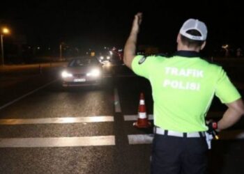 ASAYİŞ VE TRAFİK DENETİMLERİNDE 74 ARAÇ TRAFİKTEN MEN EDİLDİ