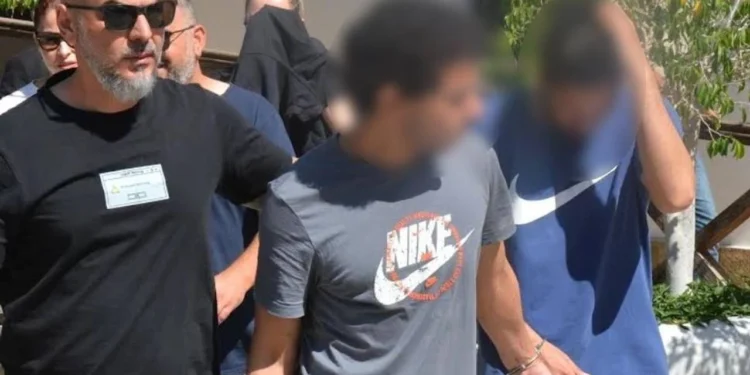 EVLERİNDE UYUŞTURUCU BULUNDU 8 GÜN TUTUKLU KALACAKLAR