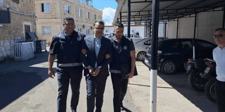 SEFA KARAHASAN TUTUKSUZ YARGILANACAK