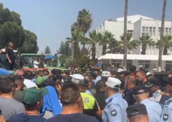 ÜRETİCİLER SERBEST BIRAKILMAZSA BAŞBAKANLIK KAPISI KIRILACAK