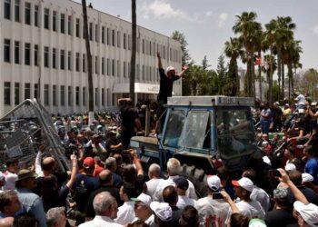 BAŞBAKAN HAYVANCILARI MECLİSE ÇAĞIRDI HAYVANCILAR “EYLEMİ BIRAKMAYIZ” DEDİ