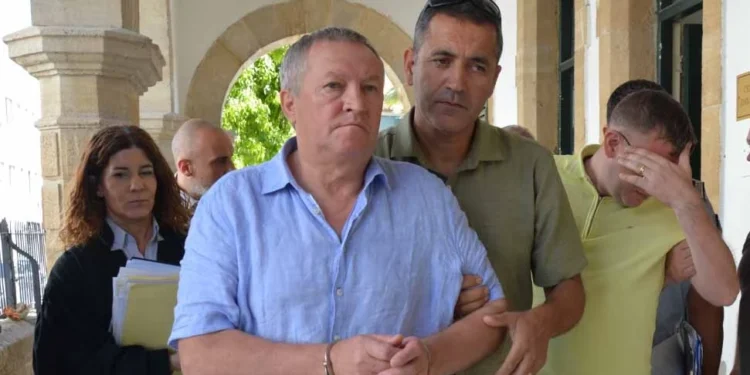 SAHTE PASAPORTLA KUZEYE GEÇMEYE ÇALIŞTILAR YAKALANDILAR