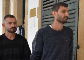 ARAÇ KUNDAKLAMAKTAN TUTUKLANDILAR