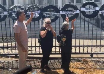 TRAFİK KAZASINDA HAYATINI KAYBEDENLER İÇİN ULAŞTIRMA BAKANLIĞI’NA SİYAH ÇELENK